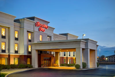 Hampton Inn Batavia NY ExteriorNight